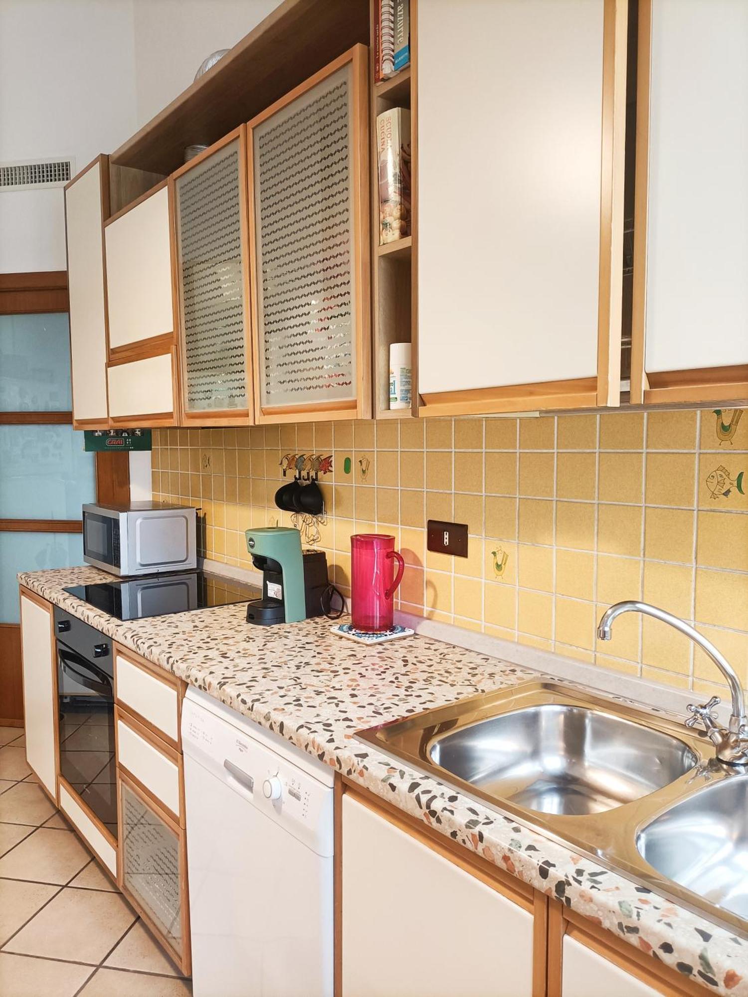 Bright Port View Apartment- Free Parking Кальяри Экстерьер фото
